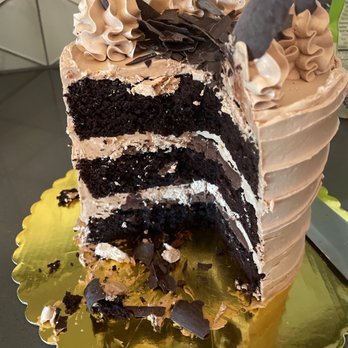 The Great Gadsby Bakery - Chocolate cake - Bakeries Near Me - Gilbert, Arizona The Great Gadsby Bakery - Chocolate cake - Bakeries Near Me - Gilbert, Arizona