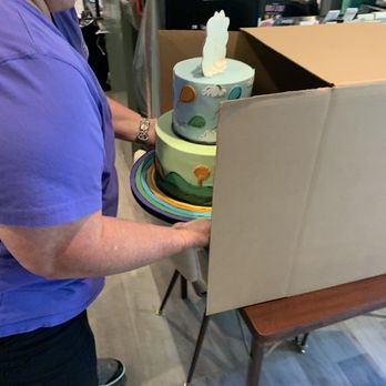 Bonnie Brunt Cakes - a woman wearing a face mask - Bakeries Near Me - Saint Matthews, South Carolina Bonnie Brunt Cakes - a woman wearing a face mask - Bakeries Near Me - Saint Matthews, South Carolina