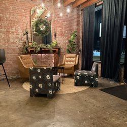 Hubble Creek Brewing Company - Cozy seating area