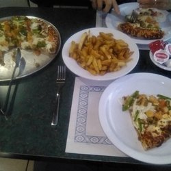 Pizzeria Fratelli - 1er novembre 2022 à 17h46 / Moyenne végétarienne $21.97