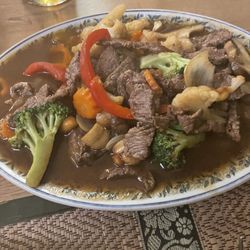 Asia Noy - Rindfleisch mit Gemüse