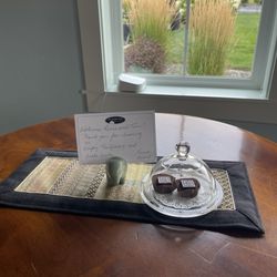 Welcome chocolates and sweet welcome note.