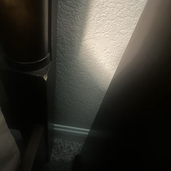 Buddy Moving - Damage to king headboard - Movers Near Me - Addison, Texas Buddy Moving - Damage to king headboard - Movers Near Me - Addison, Texas