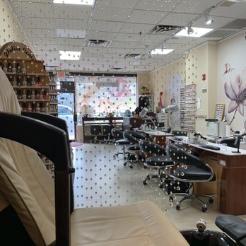 DBB Nail & Spa - A crystal veil to separate the pedicure area and the waiting area - Nail Salons Near Me - Great Neck, New York DBB Nail & Spa - A crystal veil to separate the pedicure area and the waiting area - Nail Salons Near Me - Great Neck, New York