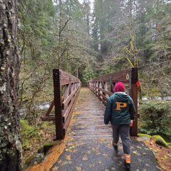 Bagby Hot Springs - Bridge on the way