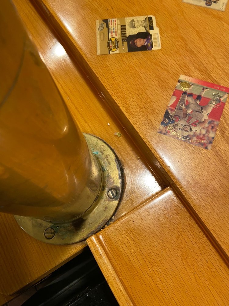 Tully's Good Times - Main & Transit