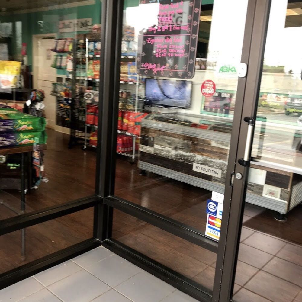 Puppy's Playpen - Entrance - Pet Groomers Near Me - Overland Park, Kansas Puppy's Playpen - Entrance - Pet Groomers Near Me - Overland Park, Kansas