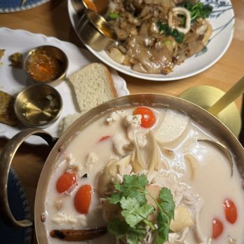 Chorn Thong - Thai Near Me - Ridgewood, New Jersey Chorn Thong - Thai Near Me - Ridgewood, New Jersey