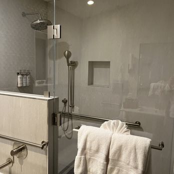 Olea Hotel - View of walk in shower - Hotels Near Me - Glen Ellen, California