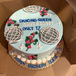 The cake Sweet T's gave me!! The cake Sweet T's gave me!!