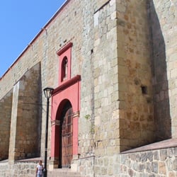 Templo de la Sangre de Cristo - Vista lateral