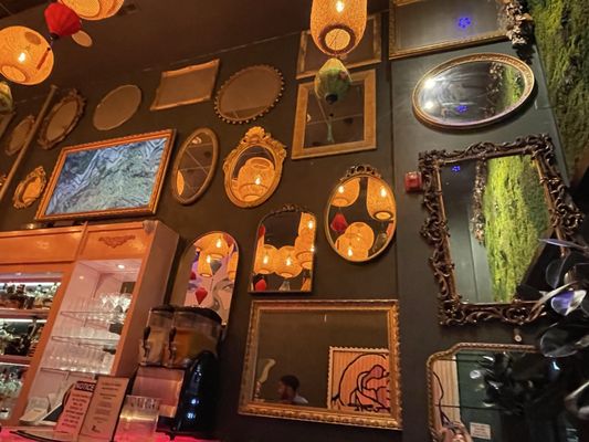 Miss Saigon Vietnamese Restaurant & Lounge by null