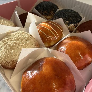 Flour Fresh Cream Donut - Donuts Near Me - Los Angeles, California