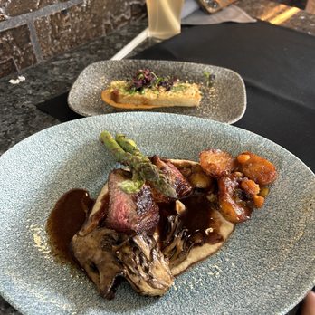 Lamplight Lounge - Turf and a Little Bit of Surf - New American Near Me - Anaheim, California