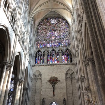 Cathédrale Notre-Dame d'Amiens - Churches Near Me - Amiens, 80