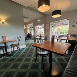 Dux Dine - They sat me all the way in the back. Hidden away when there were plenty of tables