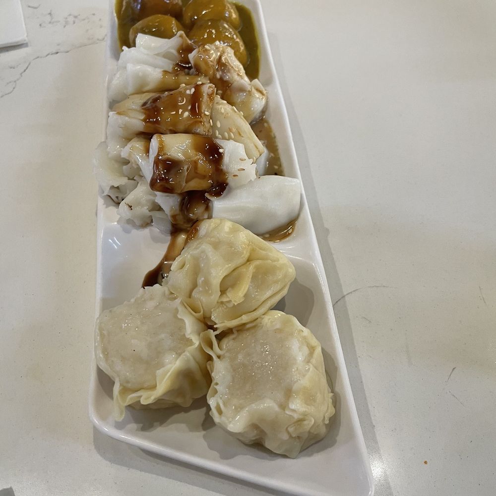 Millstone Rice Rolls - Grossness, microwaved gelatin and not fresh and horrible taste. - Cantonese Near Me - Richmond Hill, Ontario Millstone Rice Rolls - Grossness, microwaved gelatin and not fresh and horrible taste. - Cantonese Near Me - Richmond Hill, Ontario