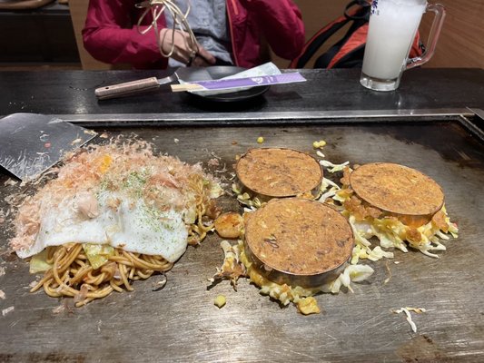 Namba Okonomiyaki Ajinoya Honten by null