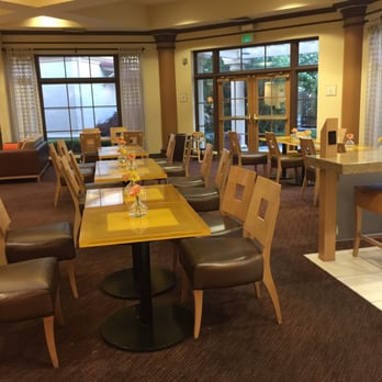 La Quinta by Wyndham Orem University Parkway - Dining area - Hotels Near Me - Orem, Utah La Quinta by Wyndham Orem University Parkway - Dining area - Hotels Near Me - Orem, Utah