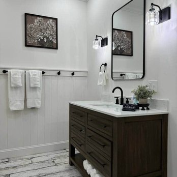 The Opal House - Spacious bathroom includes all the necessities you may have forgotten. - Hotels Near Me - Low Moor, Virginia The Opal House - Spacious bathroom includes all the necessities you may have forgotten. - Hotels Near Me - Low Moor, Virginia