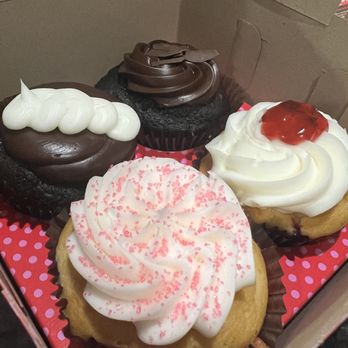 Smallcakes - Ice Cream & Frozen Yogurt Near Me - Columbia, Maryland