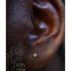 Royal Stone Piercing