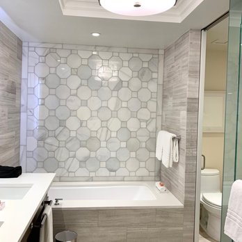 Four Seasons Resort - Golden oak bathroom - Resorts Near Me - Orlando, Florida Four Seasons Resort - Golden oak bathroom - Resorts Near Me - Orlando, Florida