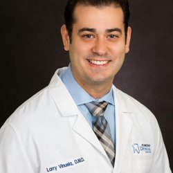 Floridian Dental Group - Palmetto - Dr. Larry Vinuela