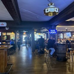 Teddy's Food Fun & Spirits - Interior shot