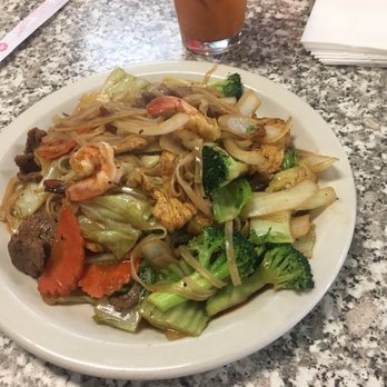 Pho Noodles - Pad Thai veggies 'three meat varieties' - Vietnamese Near Me - Phoenix, Arizona