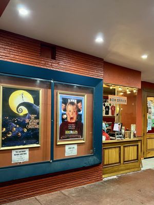 4 Star Theater by null