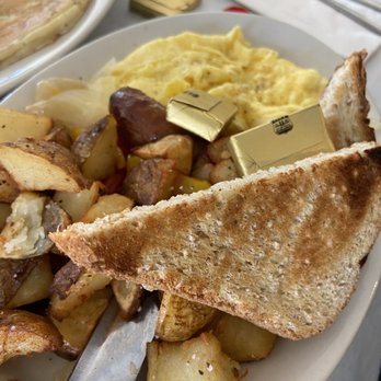 DeVivo's Eatery - Sausage and eggs - New American Near Me - Keller, Texas
