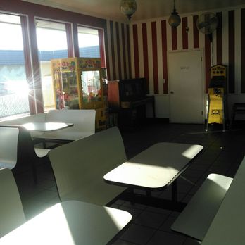 Brock's Ice Cream - Ice Cream & Frozen Yogurt Near Me - Yuba City, California