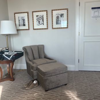 Warwick Melrose - Dallas - Chair and ottoman - Hotels Near Me - Dallas, Texas Warwick Melrose - Dallas - Chair and ottoman - Hotels Near Me - Dallas, Texas