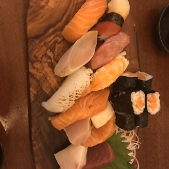 Shinsen - Combo sashimi 1 - Sushi Bars Near Me - New York, New York Shinsen - Combo sashimi 1 - Sushi Bars Near Me - New York, New York