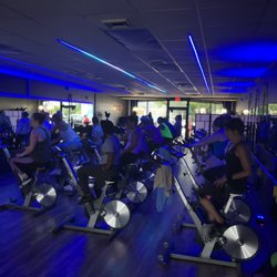 UNDERGROUNDD Fitness - Indoor cycling- Fri mornings Positiv Spinn on Life class