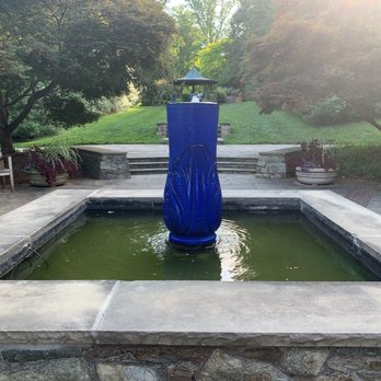 Brookside Gardens  - Fountain in the garden - Botanical Gardens Near Me - Wheaton, Maryland