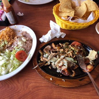 El Patron - Fajitas Hawaiian. Homemade salsa and chips - Mexican Near Me - Howell, Michigan El Patron - Fajitas Hawaiian. Homemade salsa and chips - Mexican Near Me - Howell, Michigan