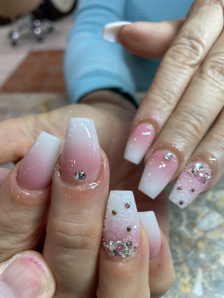 Nail Tech Logo