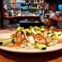 PUPUSERIA MANA - Grilled Chicken Salad