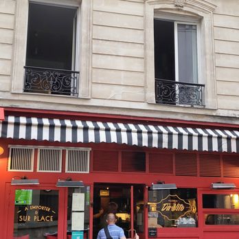Moonshiner - In the back of this pizzeria. - Cocktail Bars Near Me - Paris, 75 Moonshiner - In the back of this pizzeria. - Cocktail Bars Near Me - Paris, 75