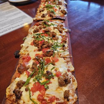 The Tap Room at Dubsdread - FLATBREAD W/MEATBALL - American Near Me - Orlando, Florida The Tap Room at Dubsdread - FLATBREAD W/MEATBALL - American Near Me - Orlando, Florida