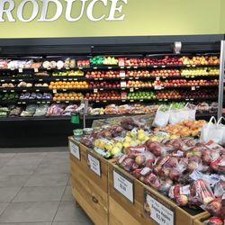 Piggly Wiggly - More produce