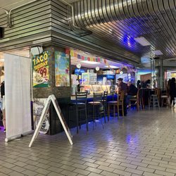 Las Carnitas Express - Right side of restaurant