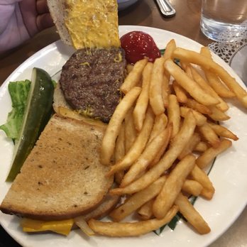 Sunfield's Restaurant - Patty melt - Breakfast & Brunch Near Me - Yorkville, Illinois