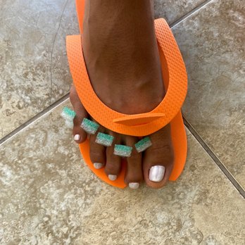 Q nails and spa - Off white with shimmer pedicure. - Nail Salons Near Me - San Marcos, Texas