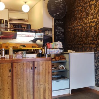 Terremoto Coffee - Inside counter - Coffee & Tea Near Me - New York, New York Terremoto Coffee - Inside counter - Coffee & Tea Near Me - New York, New York