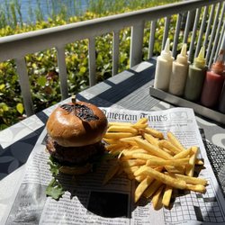 Barbecue 58 - Interesting burger with Gouda cheese and fries on the side with plenty of sauces to choose from! Deli!