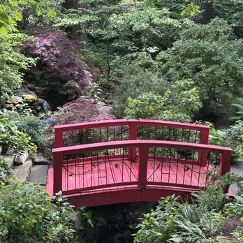 Cleveland Botanical Garden - The red bridge - Botanical Gardens Near Me - Cleveland, Ohio