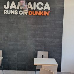 Dunkin' - Dining area